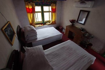 Rongbuk Monastery Guest House (7).JPG