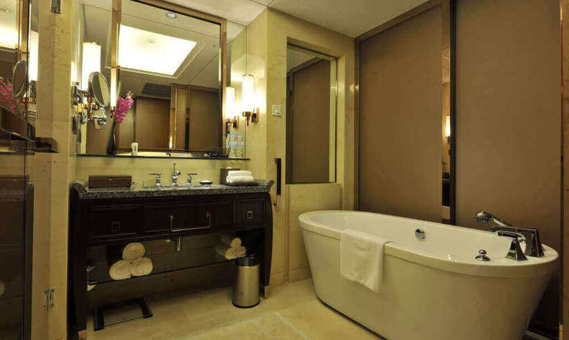 Crowne Plaza Huangshan Yucheng (2).jpg