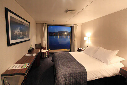 Double cabin