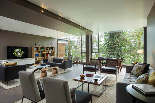 Relax in the lounge 