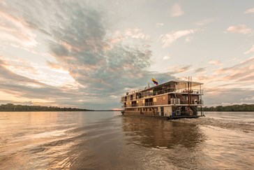Manatee Amazon Cruise in Ecuador 