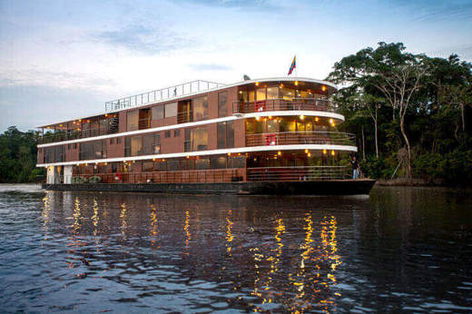 Explore the Amazon on the Anakonda