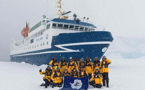 Antarctica Air Cruises (1).jpg