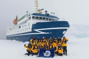 Antarctica Air Cruises (1).jpg