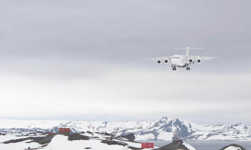 Antarctica Air Cruises (10).jpg