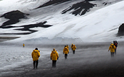 walking-the-shores-of-deception-island.jpg