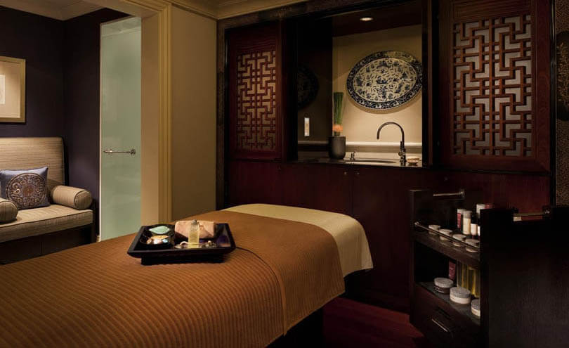 Peninsula Hotel Shanghai (19).jpg