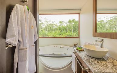 Deluxe Cabin Bathroom