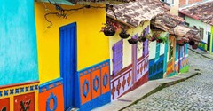 Rue colorée à Bogota  
