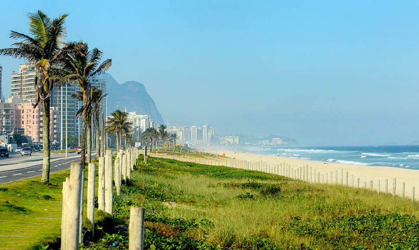 It's a short stroll to the beach