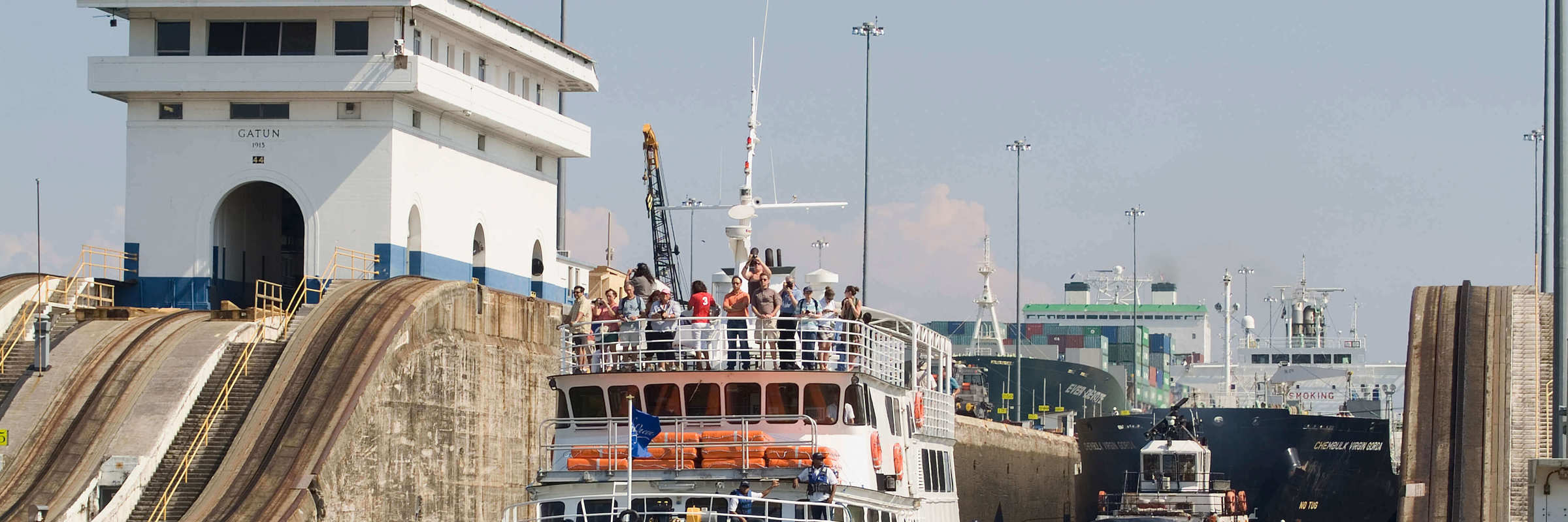 The Pacific Queen navigating through Gatun lock