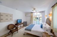 hotel-illusion-boutique-mirage-balcony-seis.jpg