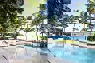 Esencia pool.jpg