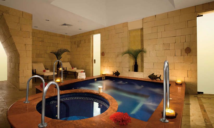 JacuzziSpa_1A.jpg