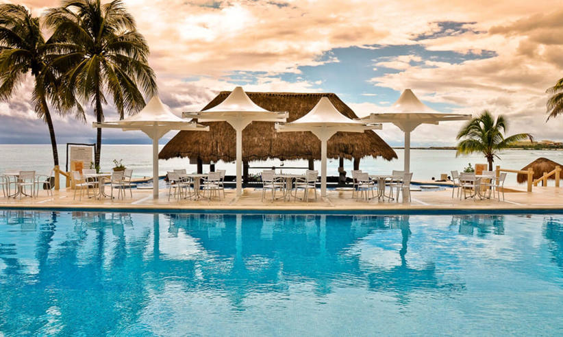 pueave-omni-puerto-aventuras-beach-resort-jacuzzi.jpg