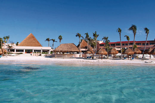 pueave-omni-puerto-aventuras-beach-resort-pool-exterior.jpg