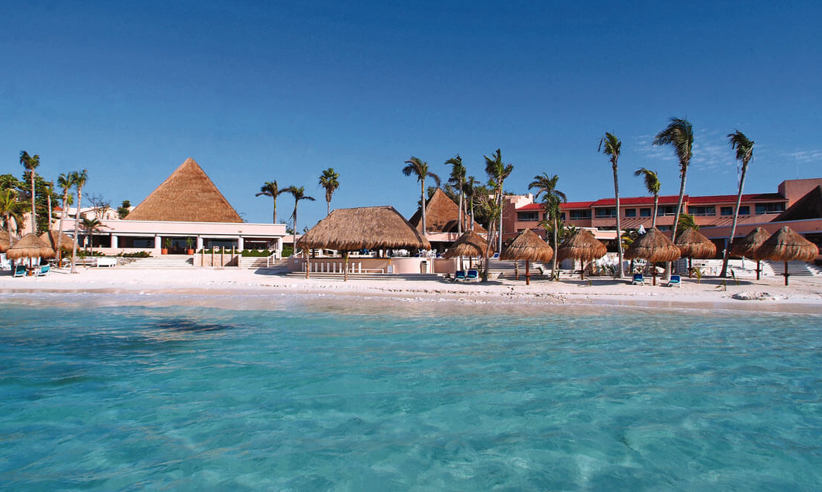 pueave-omni-puerto-aventuras-beach-resort-pool-exterior.jpg