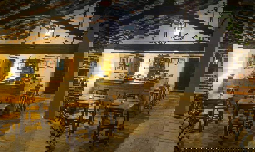 Dining area 2 .jpg