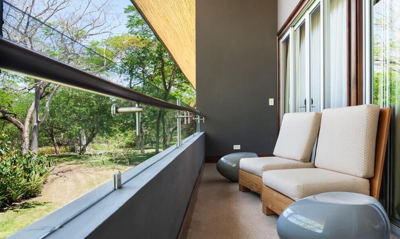 RootDeluxeSuite_05.jpg
