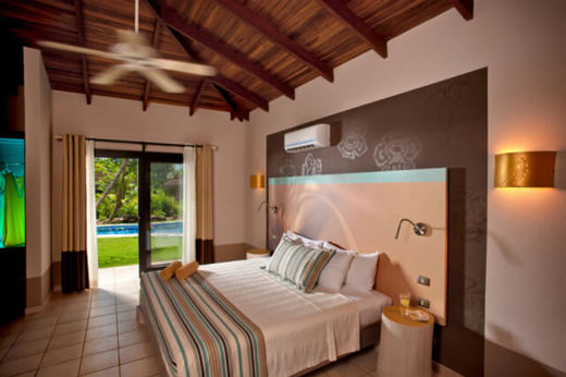 Villa-1-King-Bed-1024x682-640x480.jpg