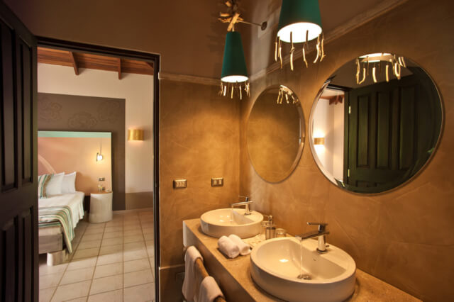 Villa-Bath-1-1024x682-640x480.jpg