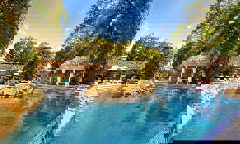 Pool.jpg
