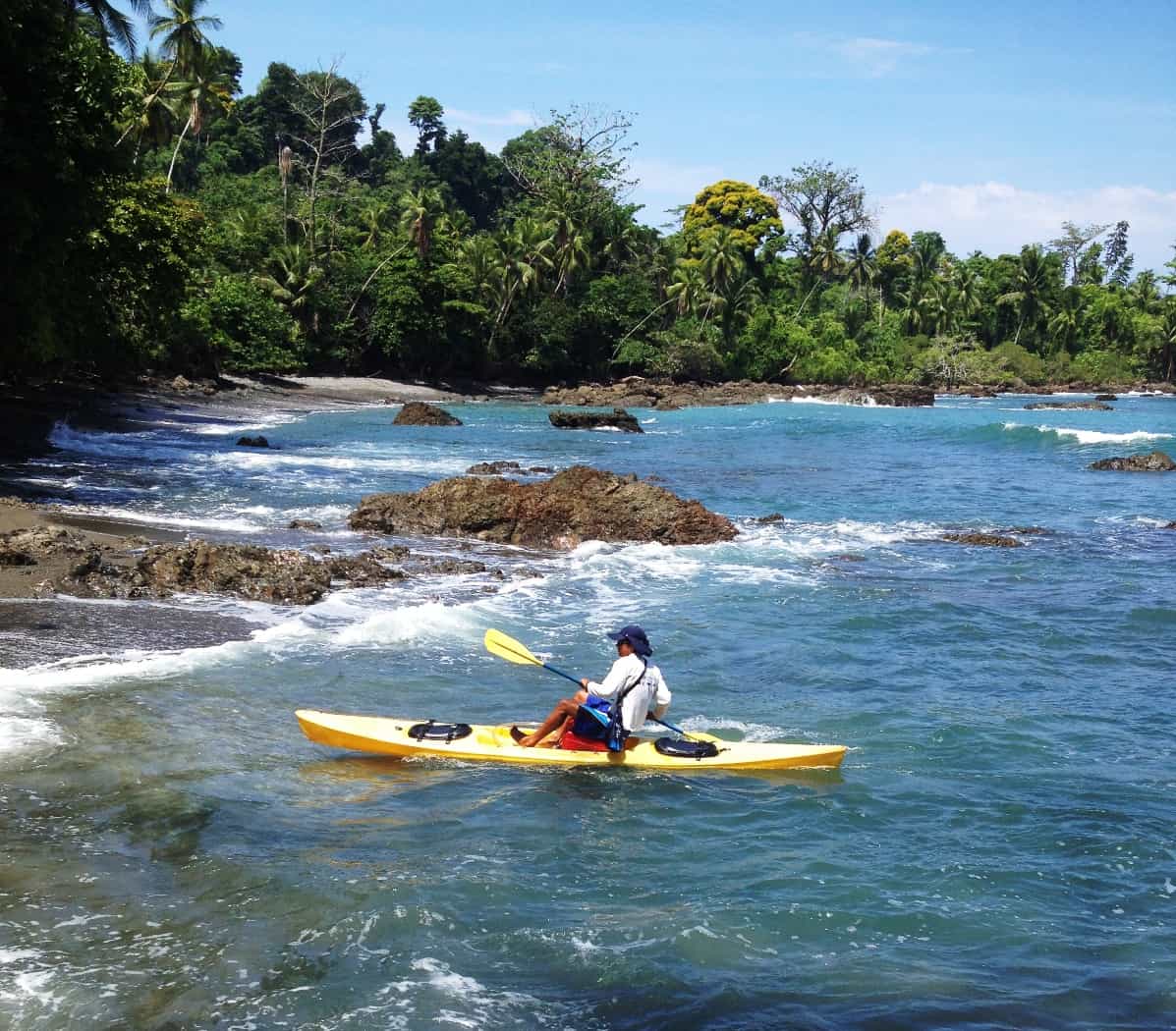 Sea Kayaking along Belize's stunning coastline and the barrier reef. 