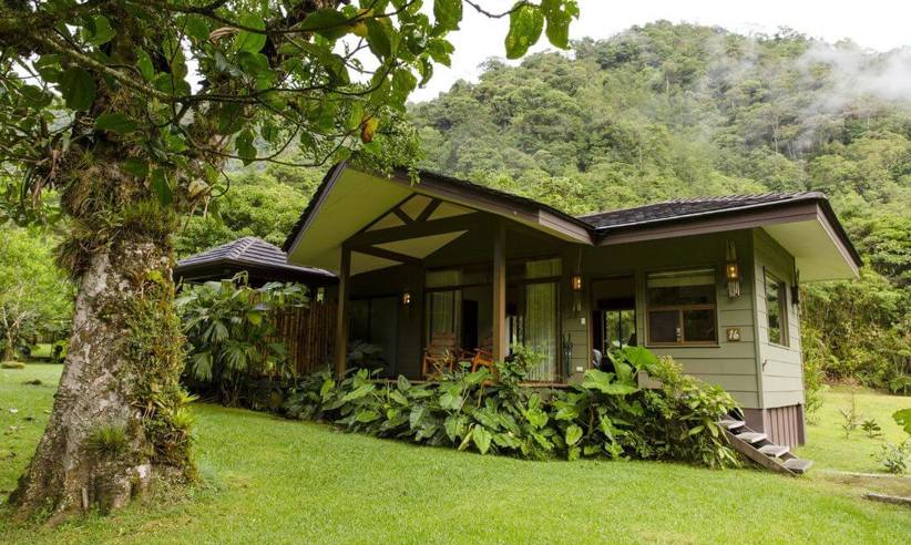  Peaceful suite surrounded by lush vegetation and rolling hills on Costa Rica's cloud forest. 