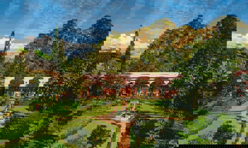 Luxury Lodge with Beautiful Gardens