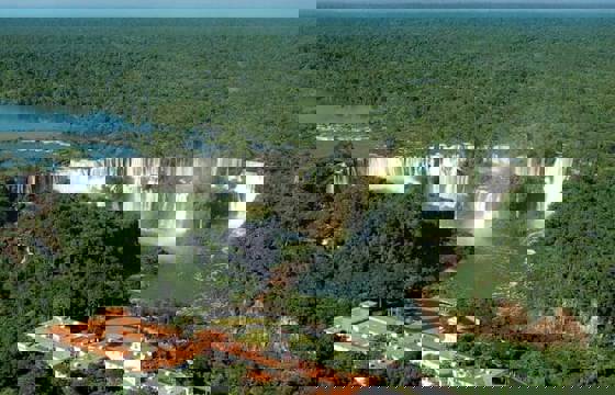 Cat Ext Aerial01 640X798