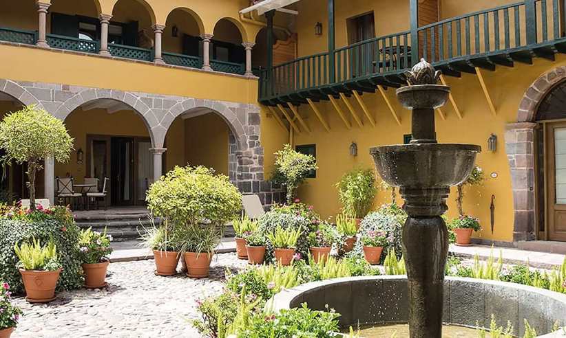 Mon Gst Courtyard06 1600X708