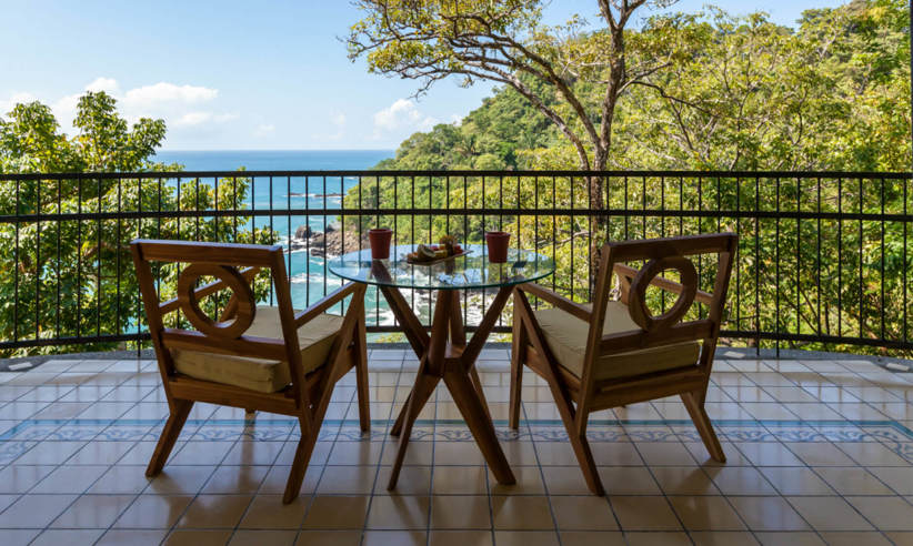 2032 Arenas Del Mar