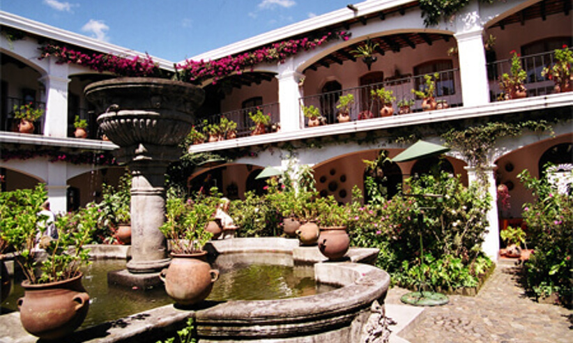 Santo Tomas Hotel