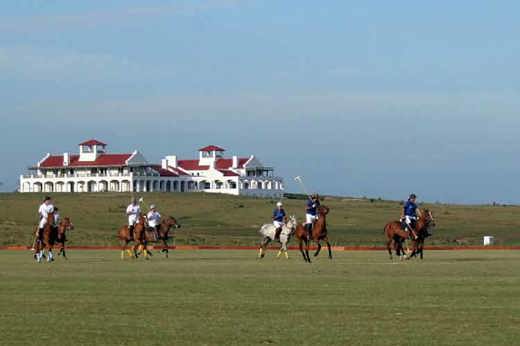 2143 Estancia Vik