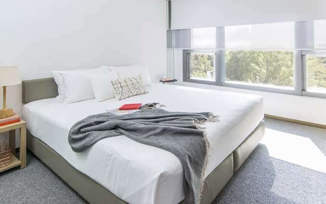 8875 Hotel Stage