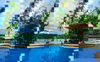 Manatus Hotel