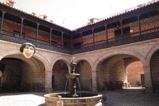 9372 Casa De La Moneda