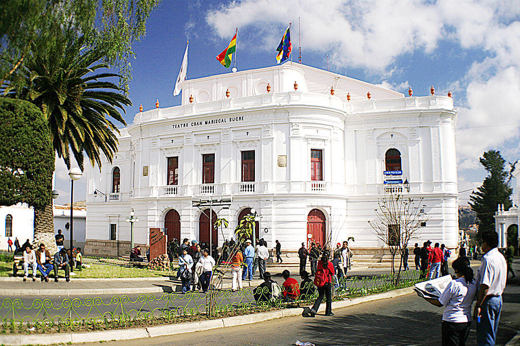 9365 History And Traditions In Sucre