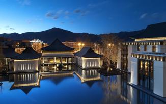 6377 St Regis