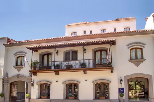 2010 Solar De La Plaza