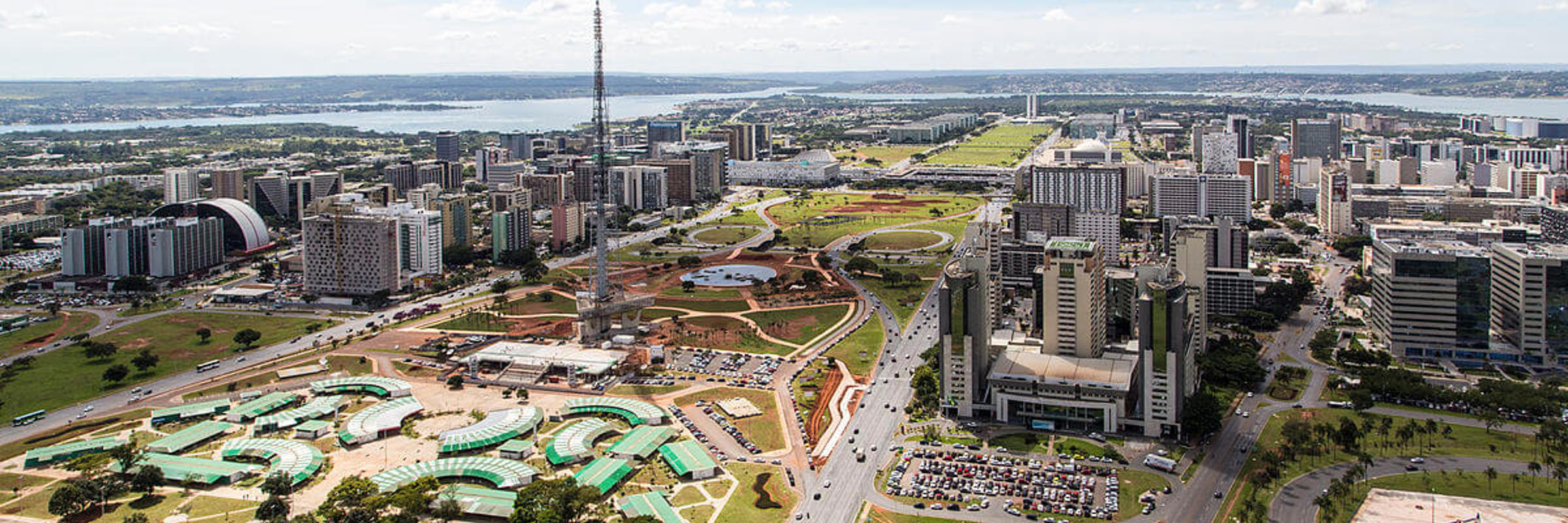 Aerial view of Brasilia's Esplanade of Ministries, showcasing modernist architecture and the city's organized layout. 