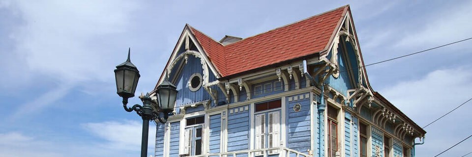 Maison colorée traditionnelle de Valparaiso 