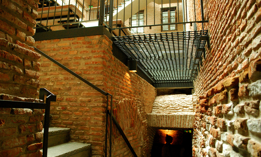 8475 Underground Tunnels