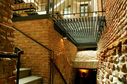 8475 Underground Tunnels