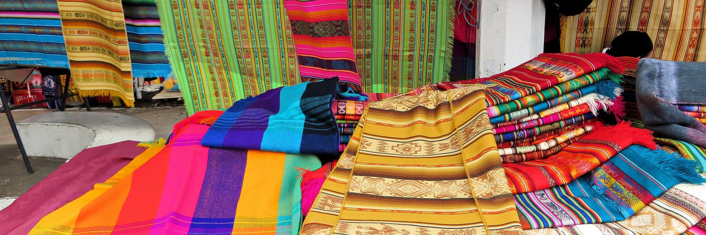 9302 Otavalo Market