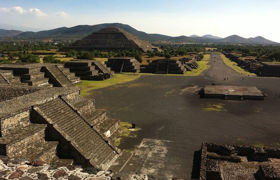 Mexico City Aztec pyramids