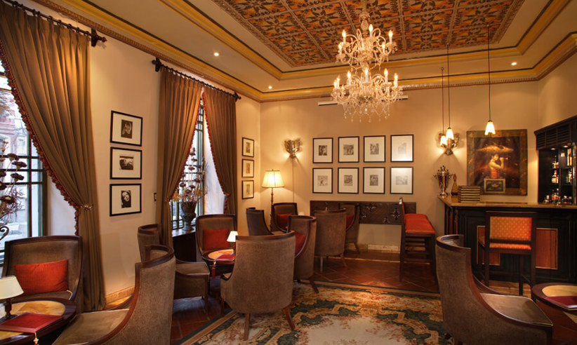 LE BAR