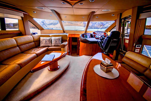 Relax in the lounge 