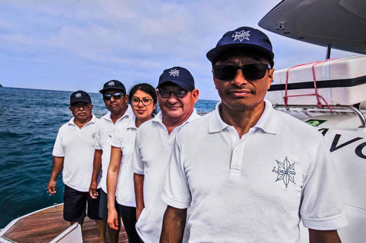 The expert crew and guides on the Windrose