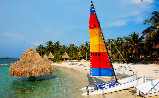 Punta Faro Isla Macura